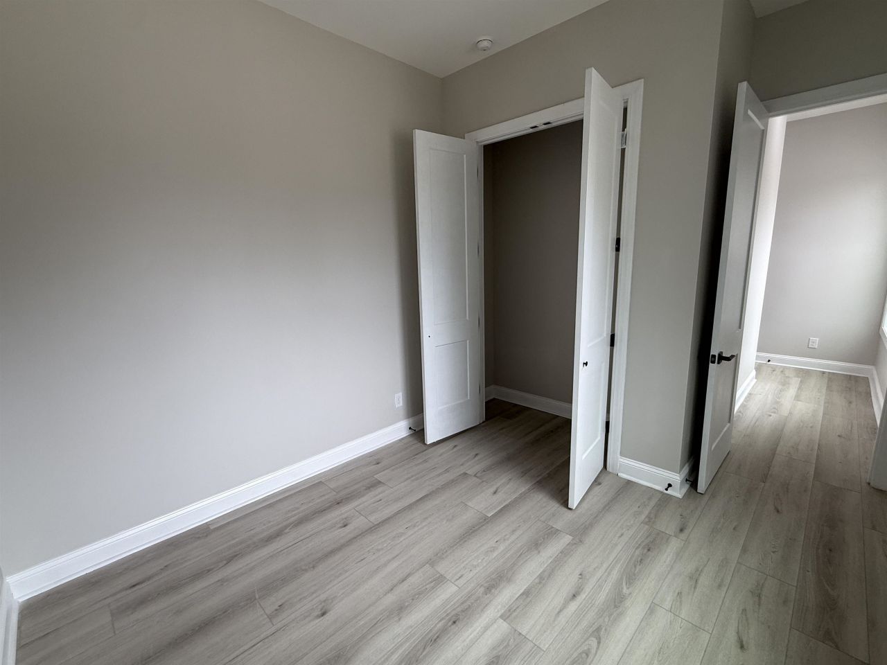 191 Carlisle Way Photo 32