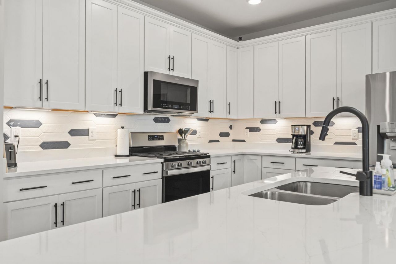 1229 Winding Creek Way Photo 13