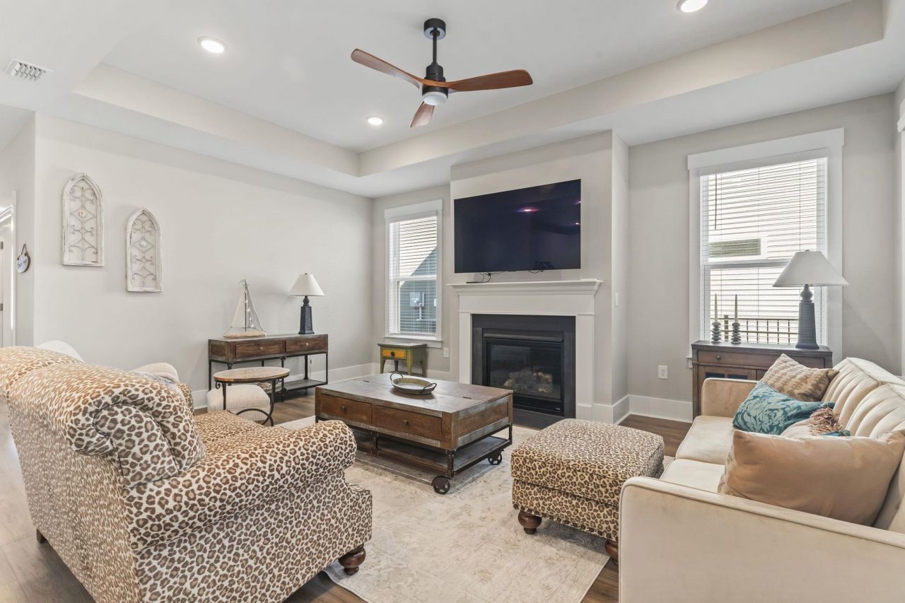 1229 Winding Creek Way Photo 4