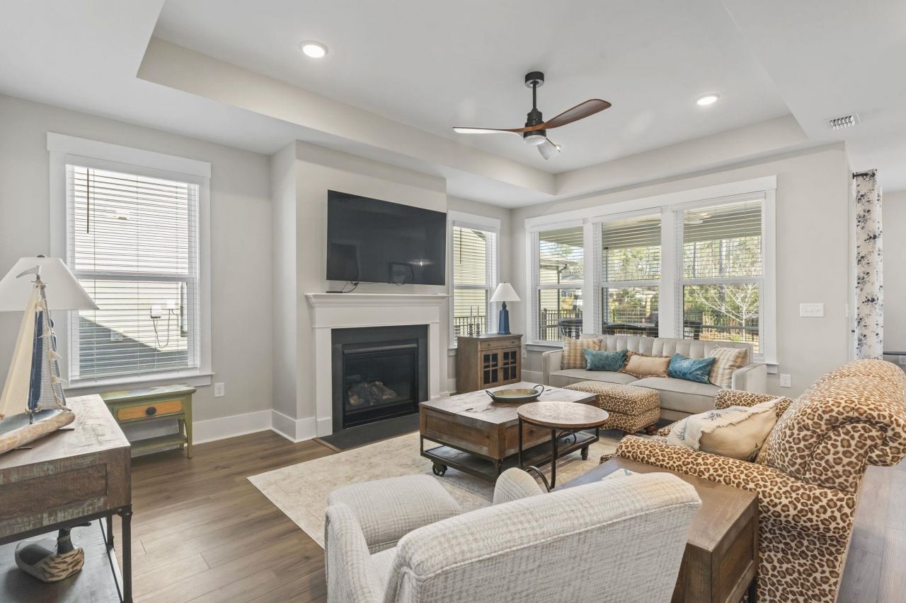 1229 Winding Creek Way Photo 7