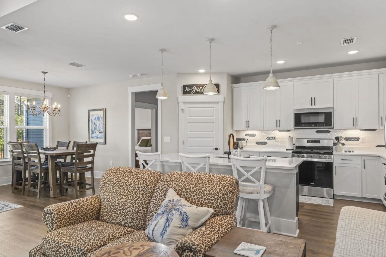 1229 Winding Creek Way Photo 8