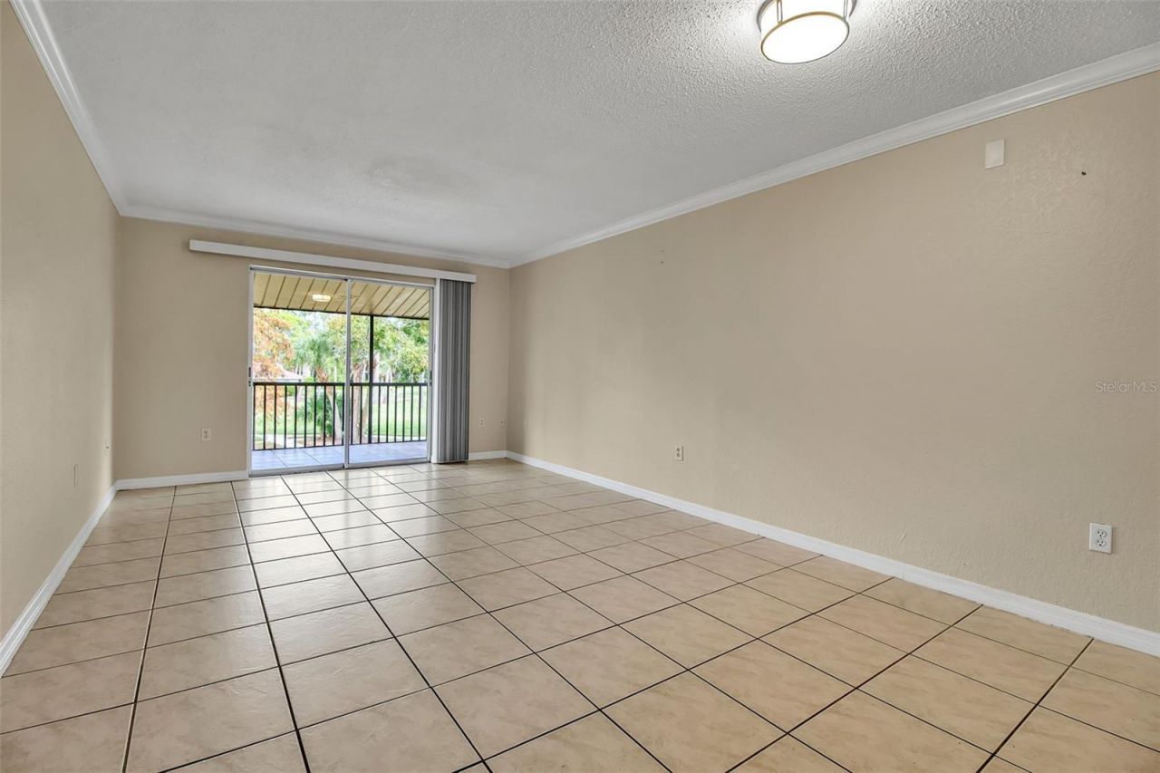960 La Costa Circle, Unit 2, Sarasota, FL 34237 Photo