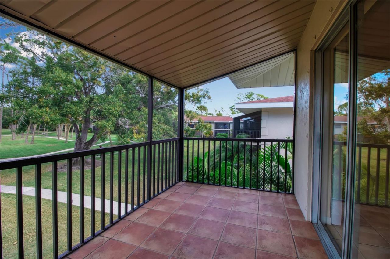 960 La Costa Circle, Unit 2, Sarasota, FL 34237 Photo