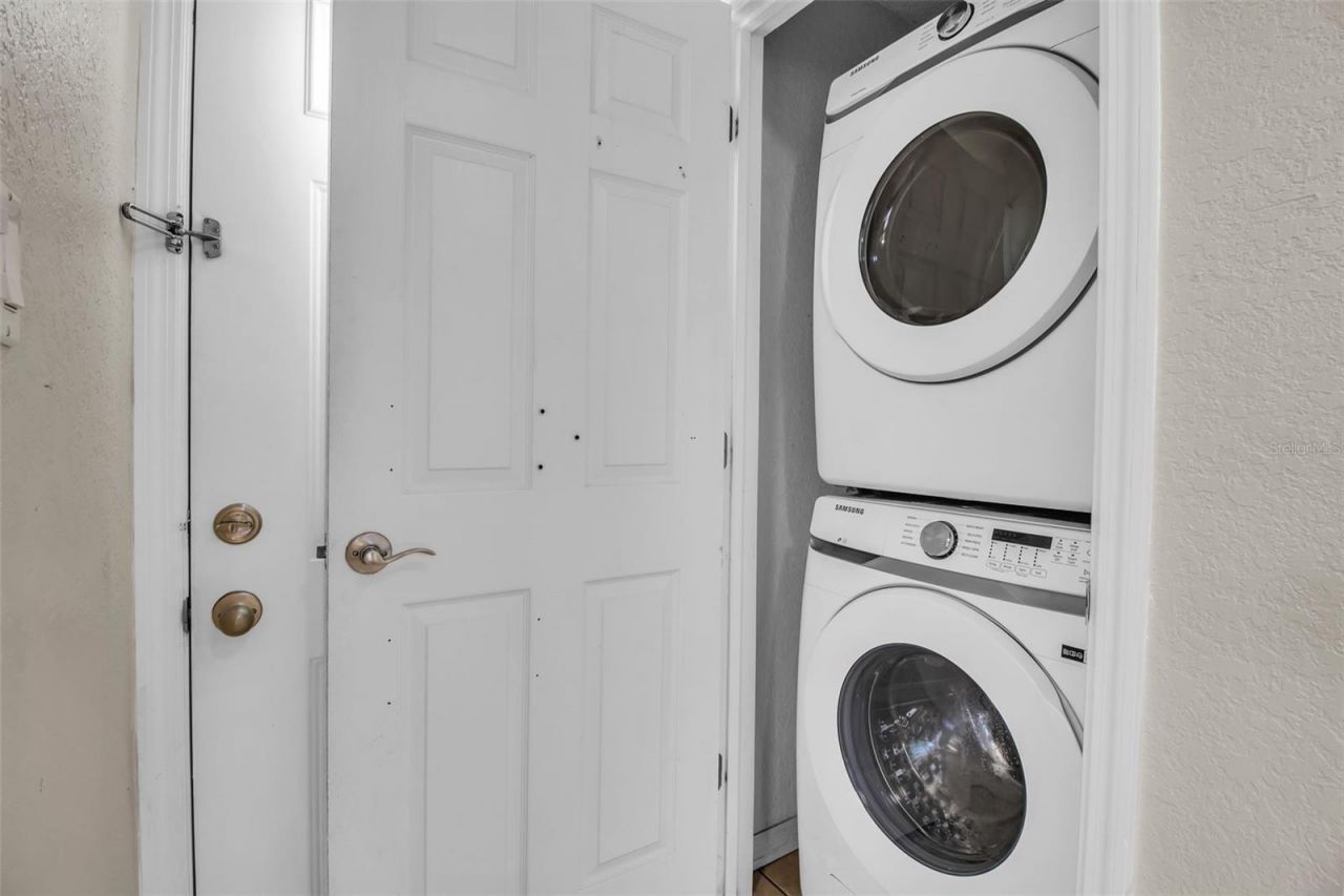 960 La Costa Circle, Unit 2, Sarasota, FL 34237 Photo