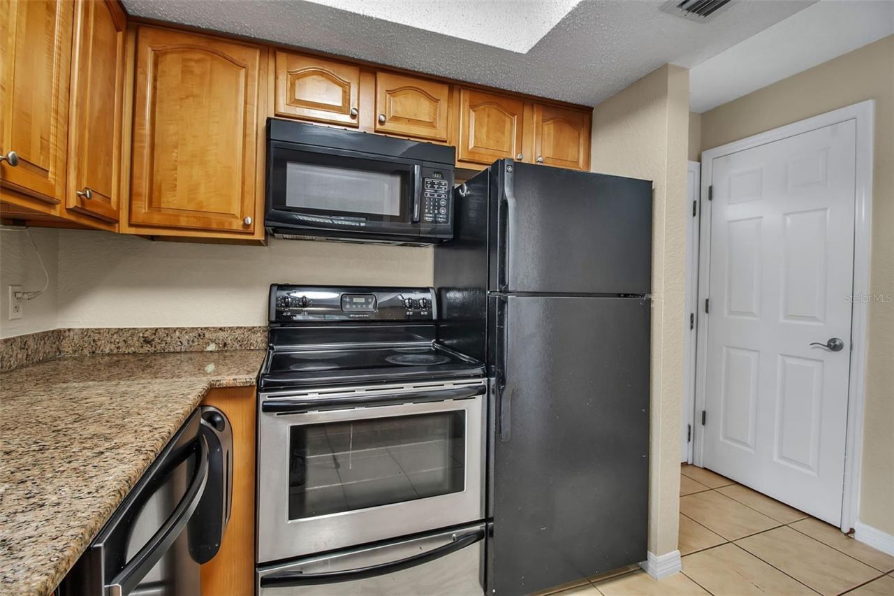 960 La Costa Circle, Unit 2, Sarasota, FL 34237 Photo