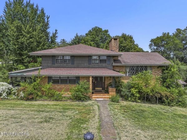 212 W Central Ave, Sweetwater, TN 37874