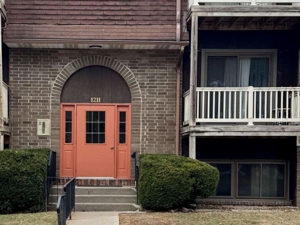 1211 48th Avenue, Unit 25, East Moline, IL 61244