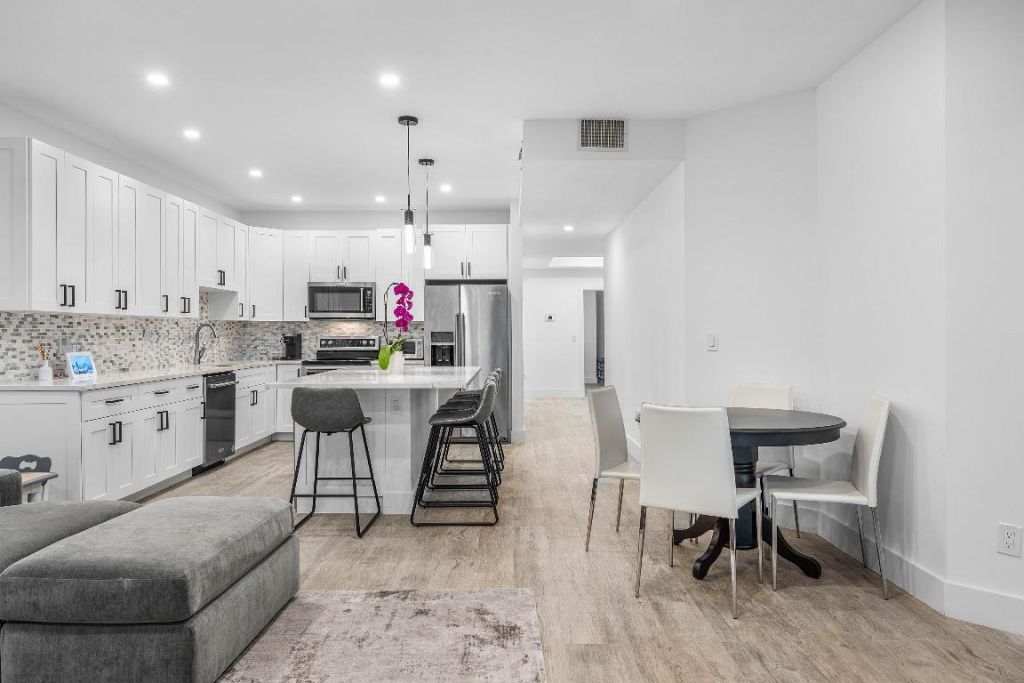 6229 Graycliff Drive, Unit A, Boca Raton, FL 33496 Photo