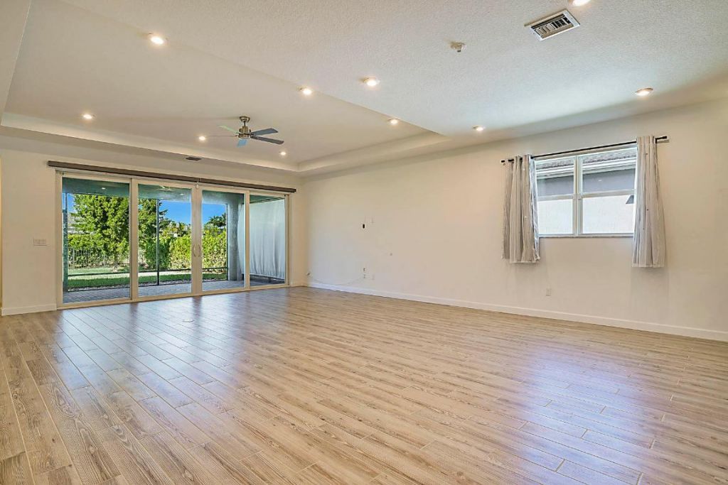 9833 SW Isabelline Drive, Port Saint Lucie, FL 34987 Photo