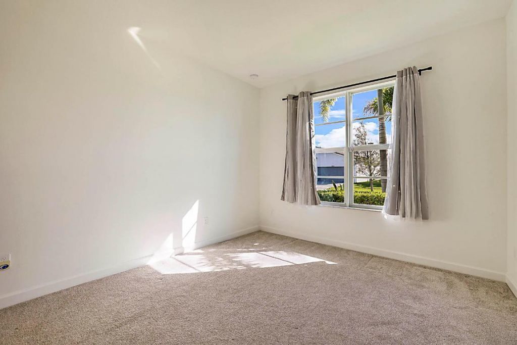 9833 SW Isabelline Drive, Port Saint Lucie, FL 34987 Photo