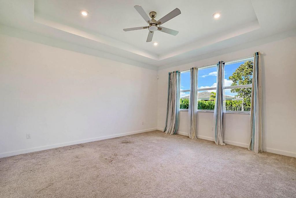 9833 SW Isabelline Drive, Port Saint Lucie, FL 34987 Photo