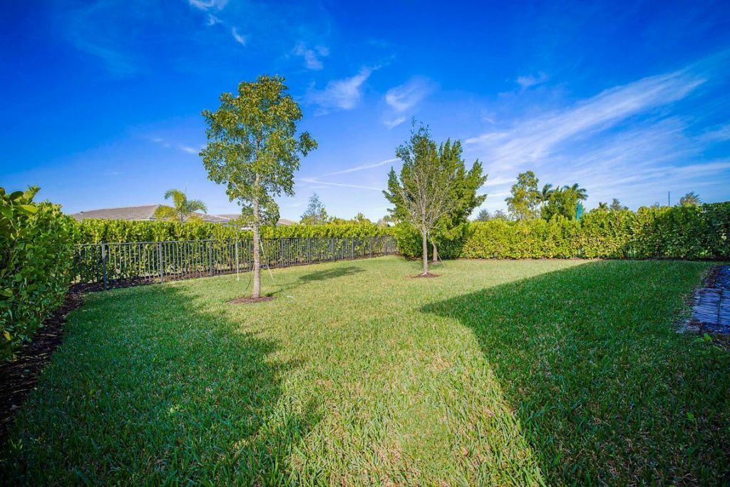 9833 SW Isabelline Drive, Port Saint Lucie, FL 34987 Photo