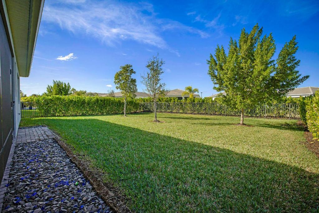 9833 SW Isabelline Drive, Port Saint Lucie, FL 34987 Photo