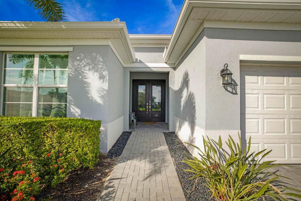 9833 SW Isabelline Drive, Port Saint Lucie, FL 34987 Photo