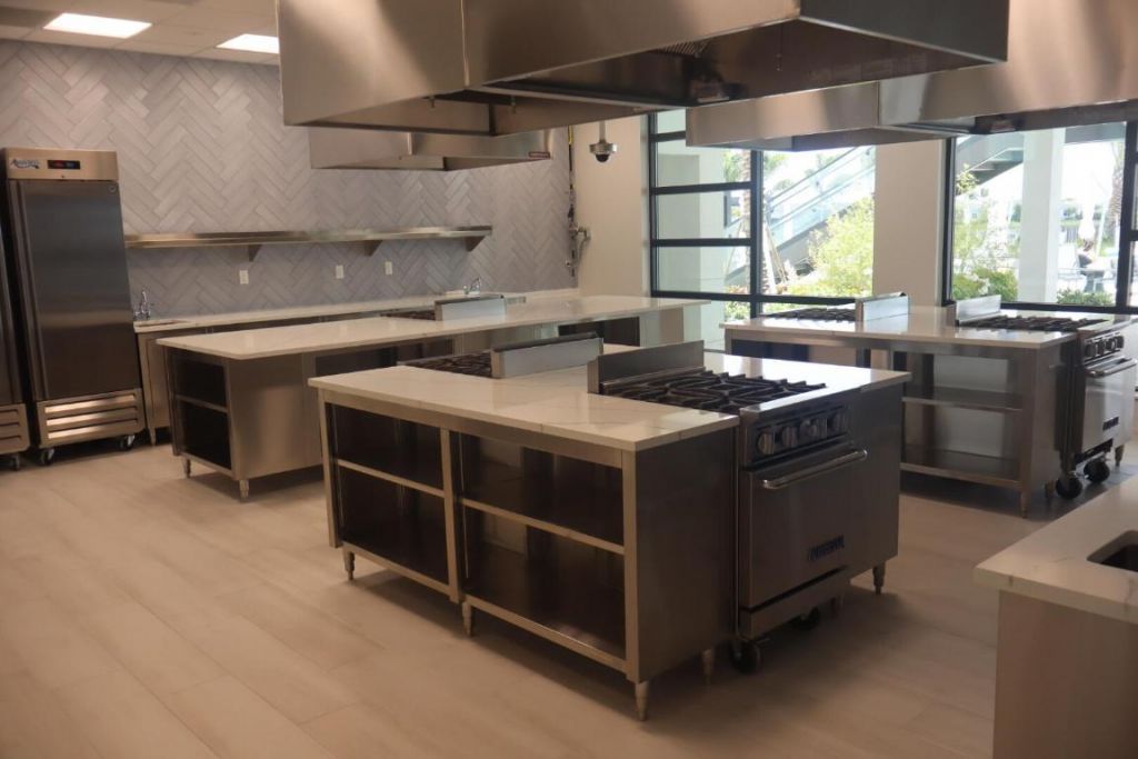 9833 SW Isabelline Drive, Port Saint Lucie, FL 34987 Photo