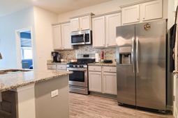 212 Legends Village Dr. photo 4