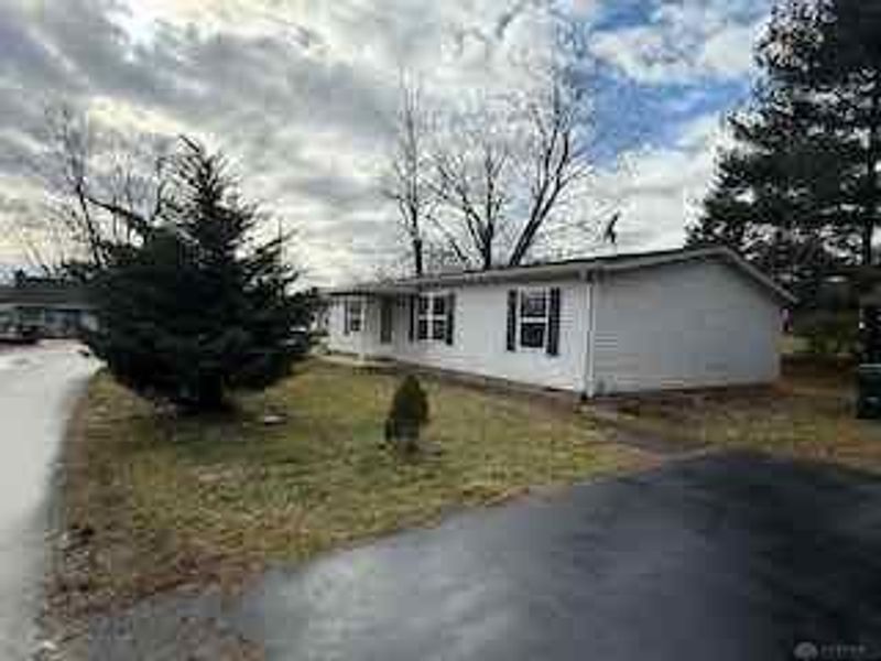 385 Grant Street, Harveysburg, OH 45032 Photo 2