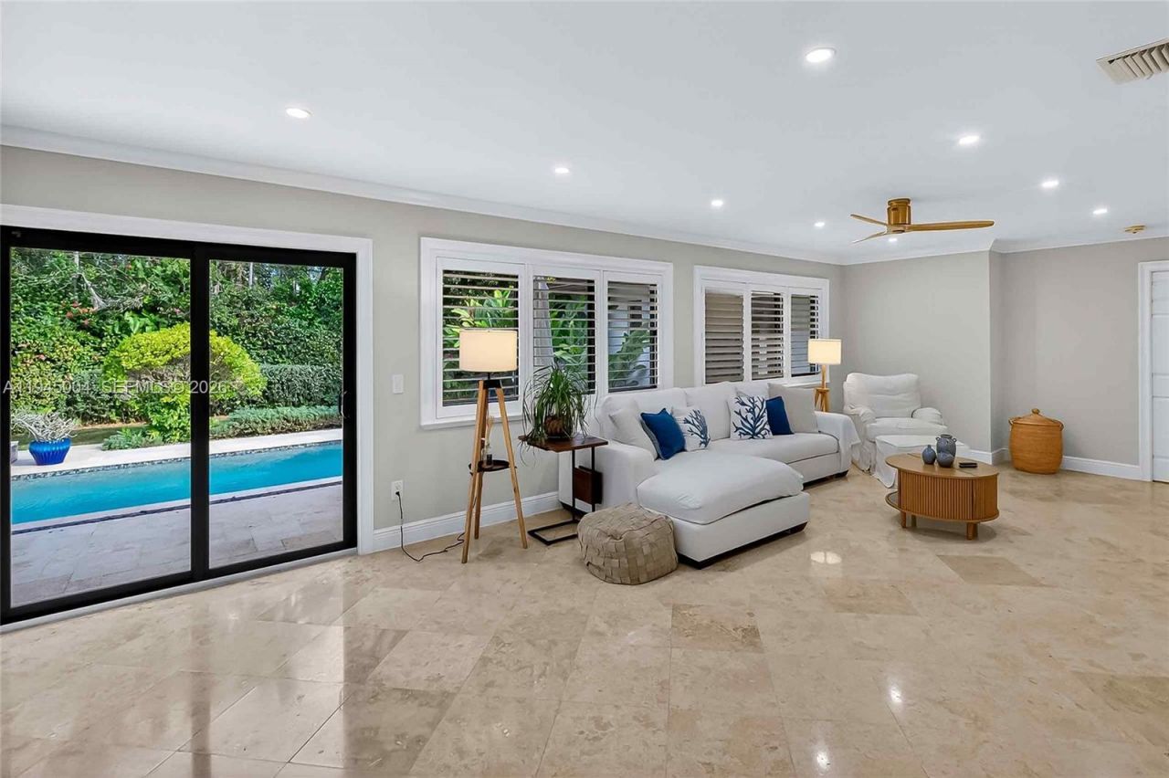 13945 Cartee Rd, Palmetto Bay, FL 33158 Photo