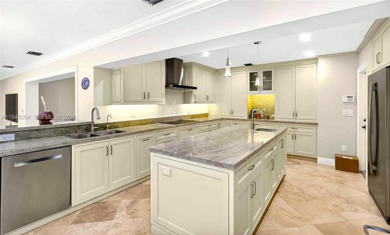 13945 Cartee Rd, Palmetto Bay, FL 33158 Photo