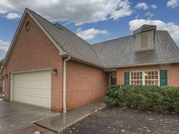 383 Paine Lake Drive, Sevierville, TN 37862