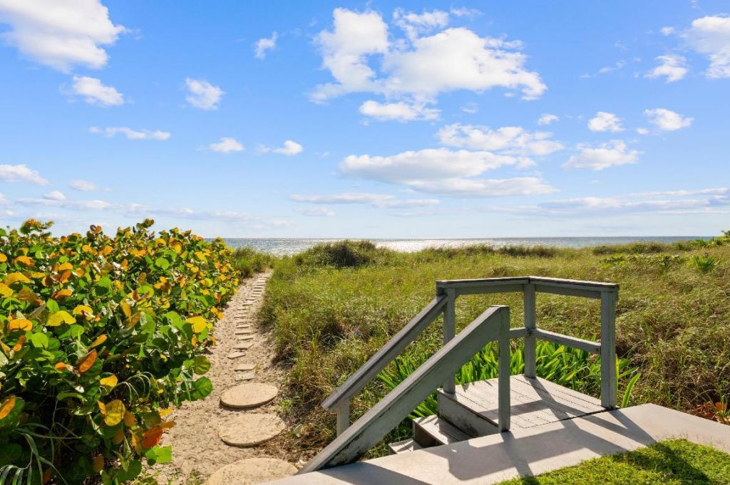 2200 S Ocean Boulevard, Unit 707, Delray Beach, FL 33483 Photo