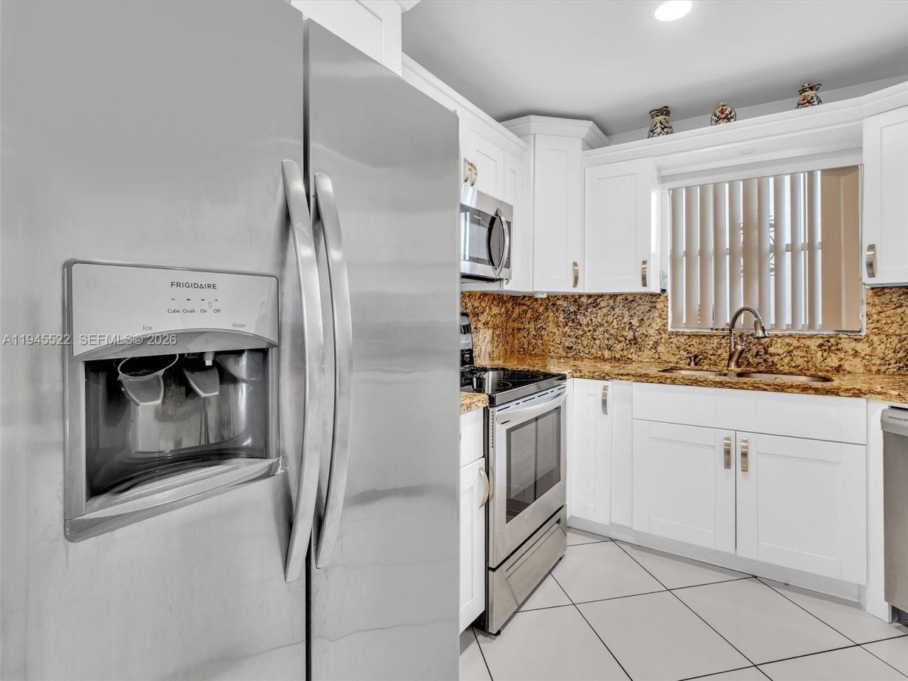 1750 W 46th St , Unit 404, Hialeah, FL 33012 Photo