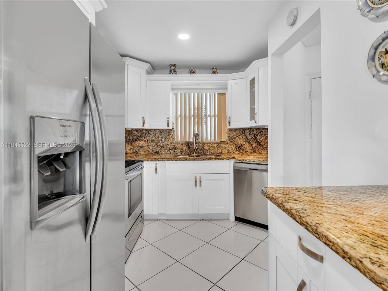 1750 W 46th St , Unit 404, Hialeah, FL 33012 Photo