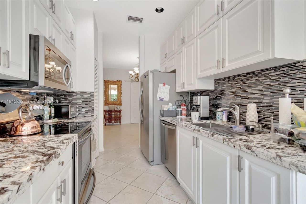 6560 Villa Sonrisa Dr, Unit 1311, Boca Raton, FL 33433 Photo