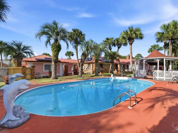 964 Vestavia Way, Gulf Breeze, FL 32563