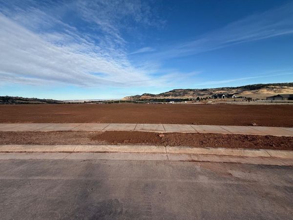 2796 Sweetclover Ct, Spearfish, SD 57783