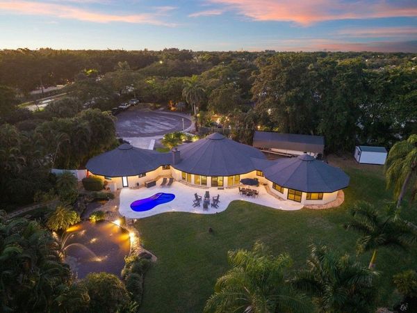 700 S Old Nob Hill Road, Plantation, FL 33324