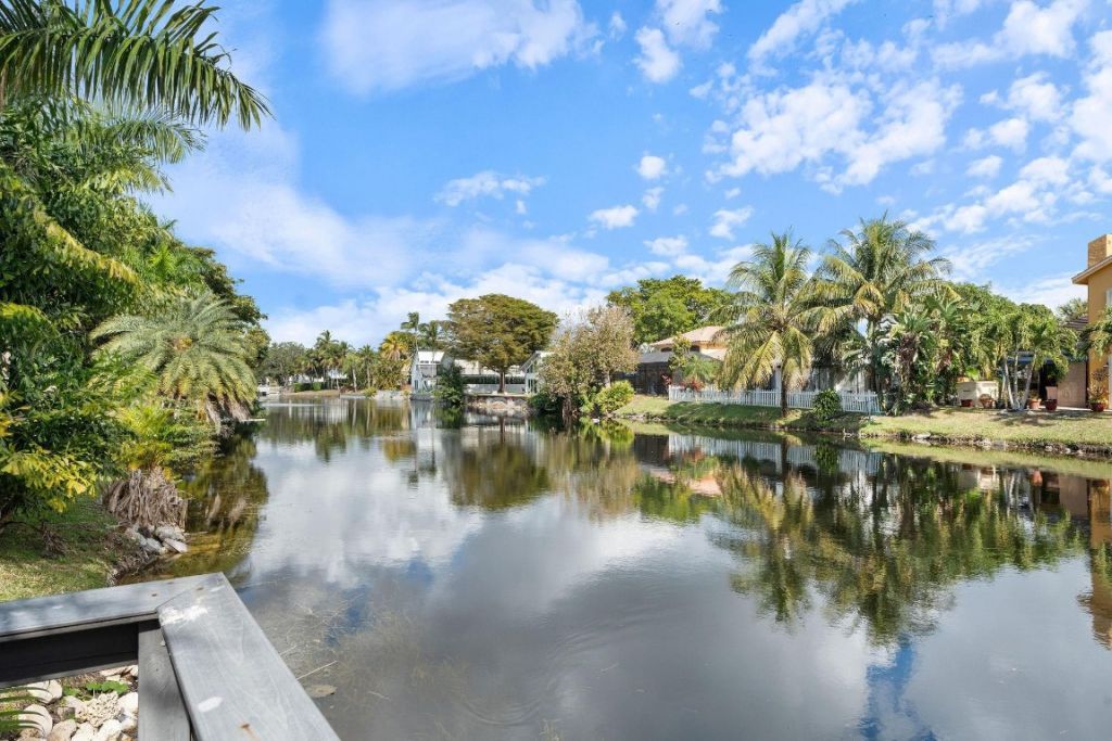 700 S Old Nob Hill Road, Plantation, FL 33324 Photo