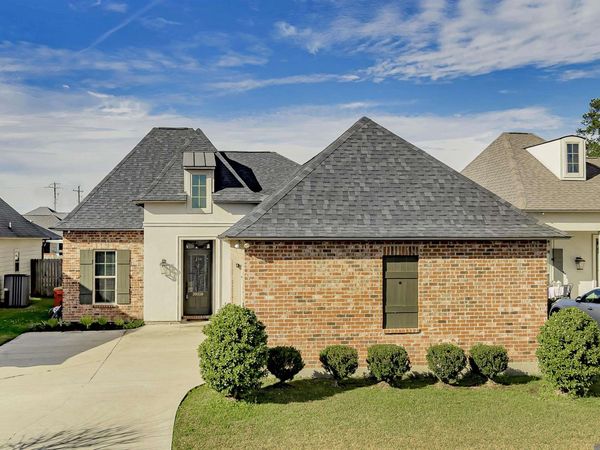 39356 Ironwood Ave, Prairieville, LA 70769