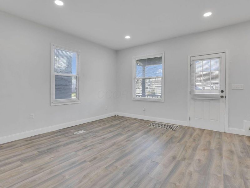 515 E Mithoff Street, Columbus, OH 43206 Photo 11