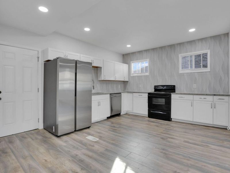 515 E Mithoff Street, Columbus, OH 43206 Photo 12