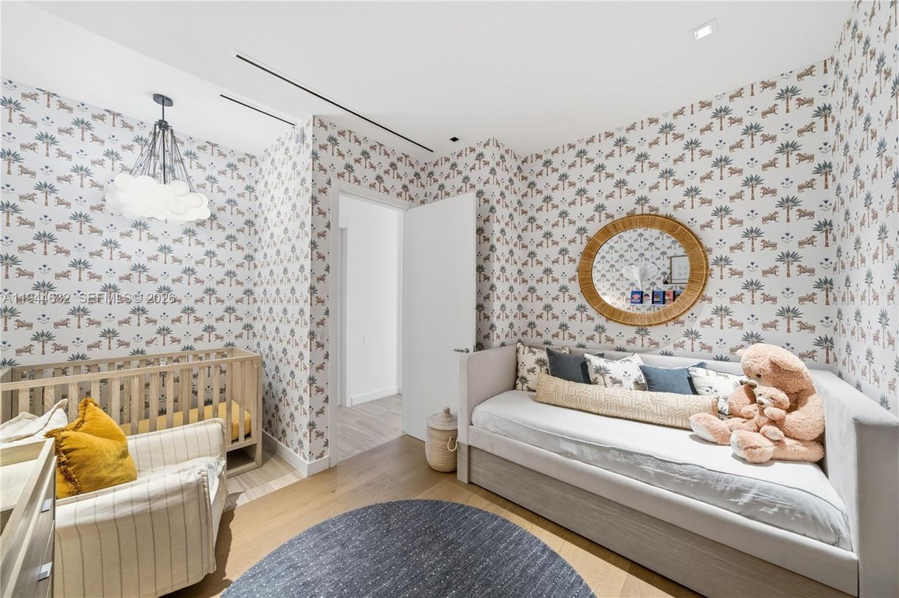 4701 N Meridian Ave, Unit 304, Miami Beach, FL 33140 Photo