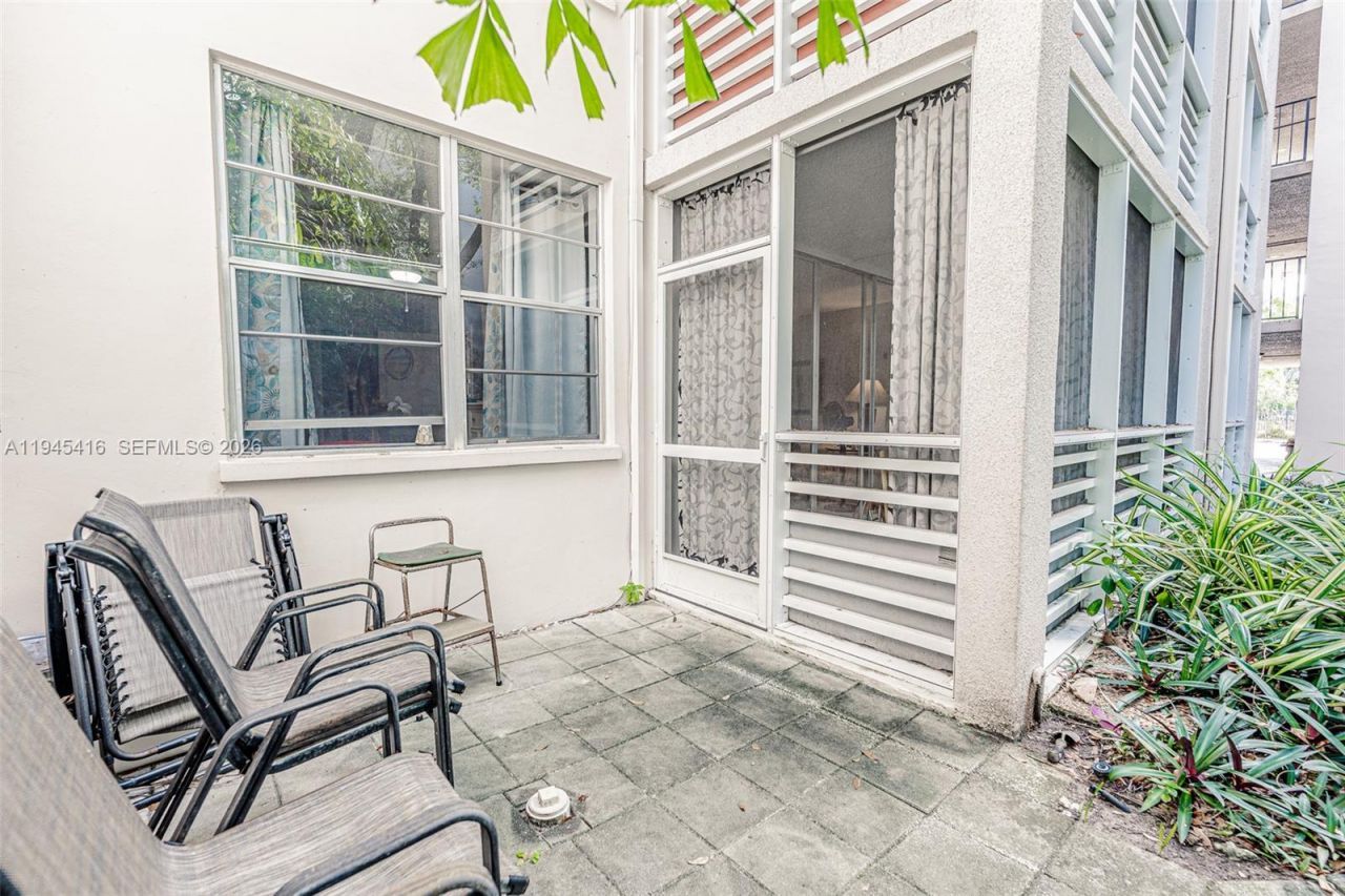 2601 NW 48th Ter, Unit 145, Lauderdale Lakes, FL 33313 Photo