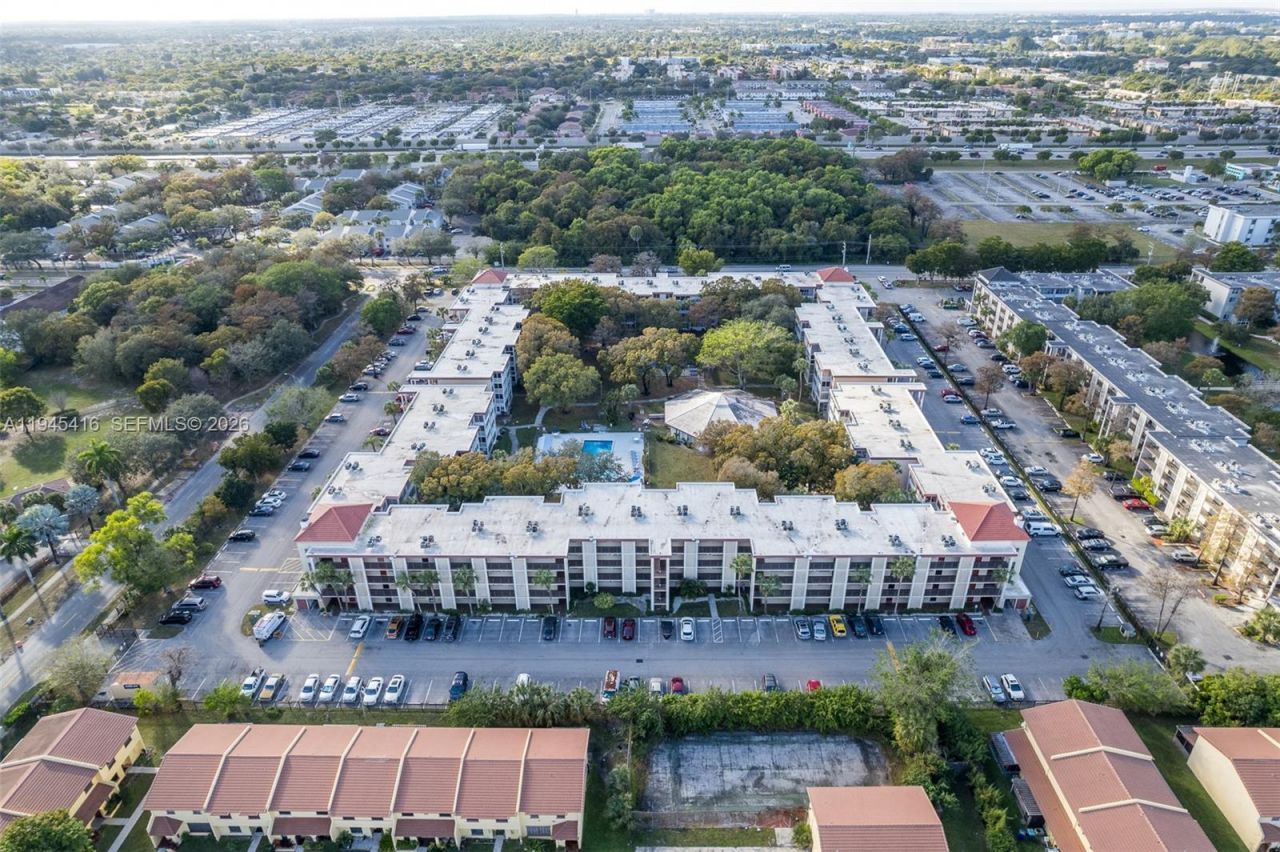 2601 NW 48th Ter, Unit 145, Lauderdale Lakes, FL 33313 Photo