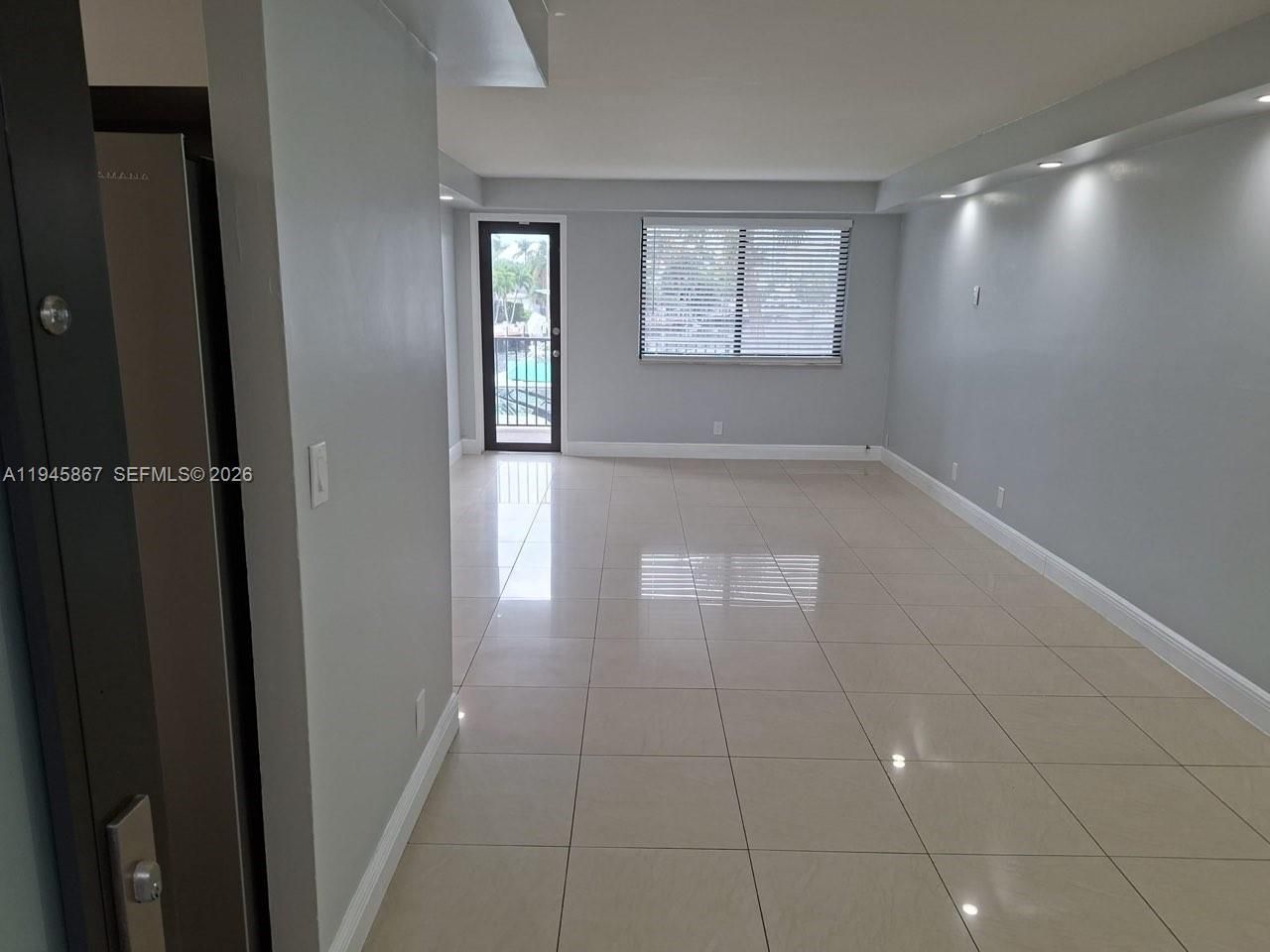 301 Golden Isles Dr, Unit 205, Hallandale Beach, FL 33009 Photo