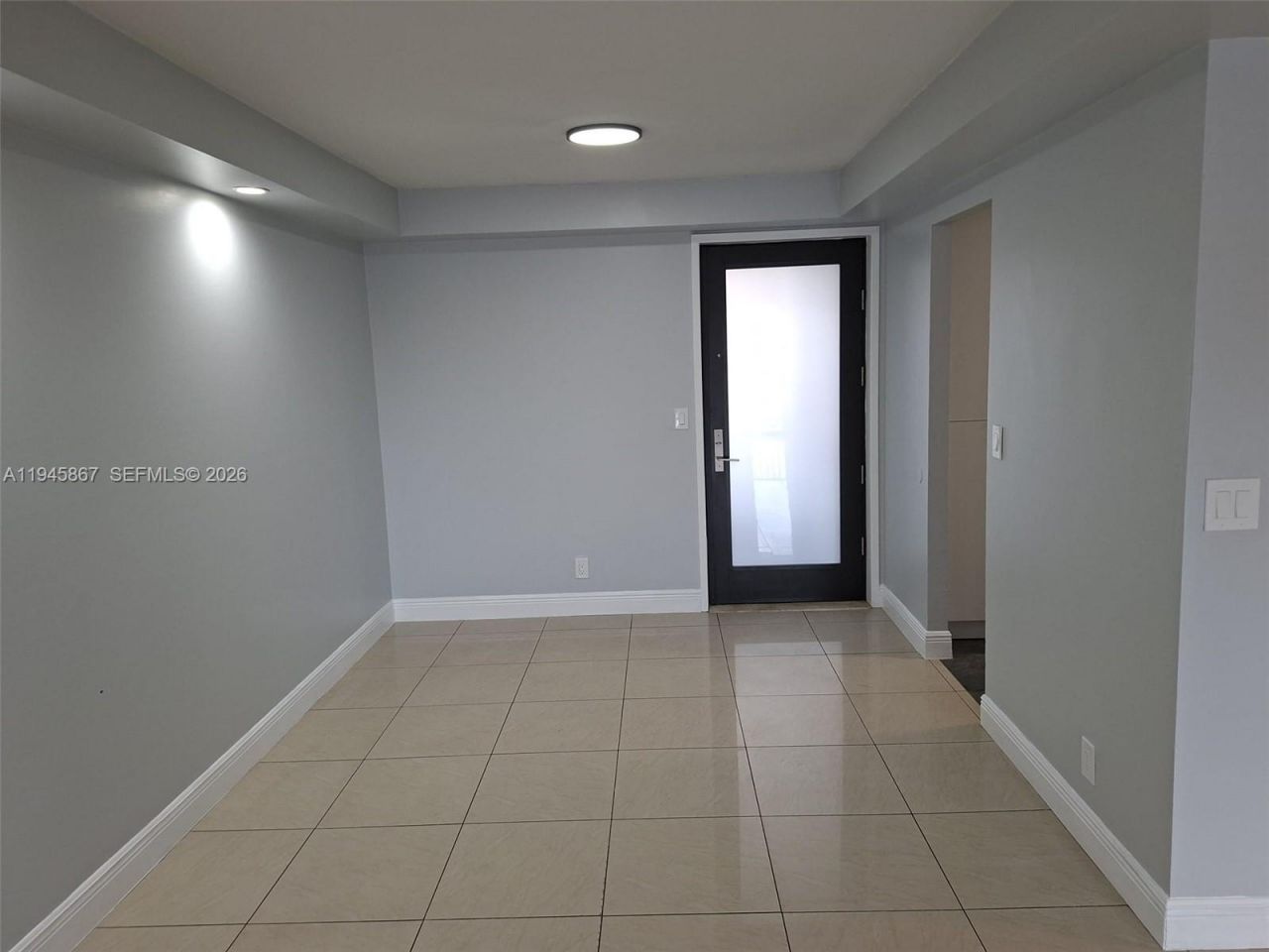 301 Golden Isles Dr, Unit 205, Hallandale Beach, FL 33009 Photo