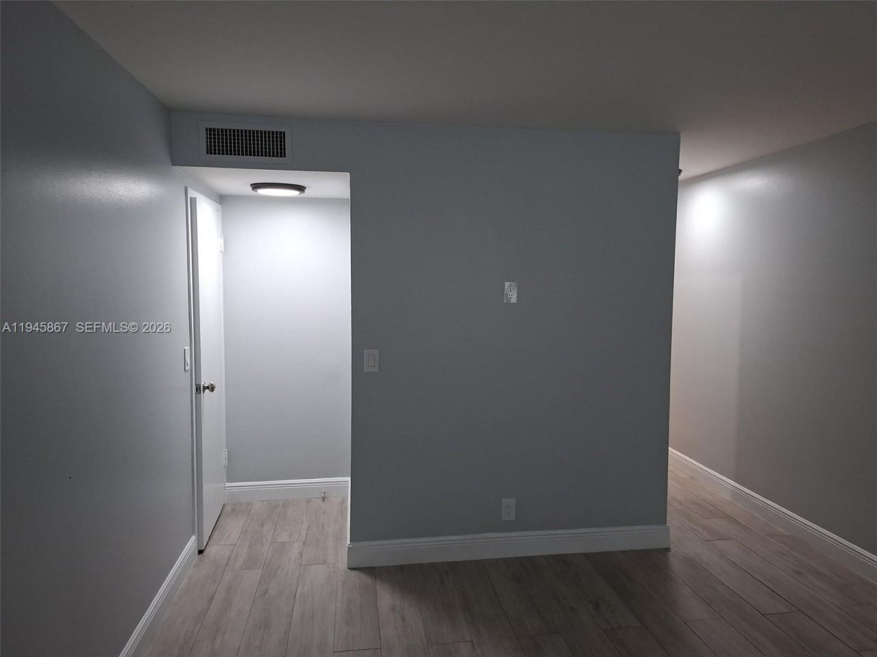 301 Golden Isles Dr, Unit 205, Hallandale Beach, FL 33009 Photo