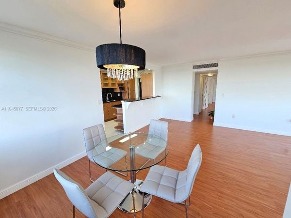 1300 NE Miami Gardens Dr, Unit 706E, Miami, FL 33179