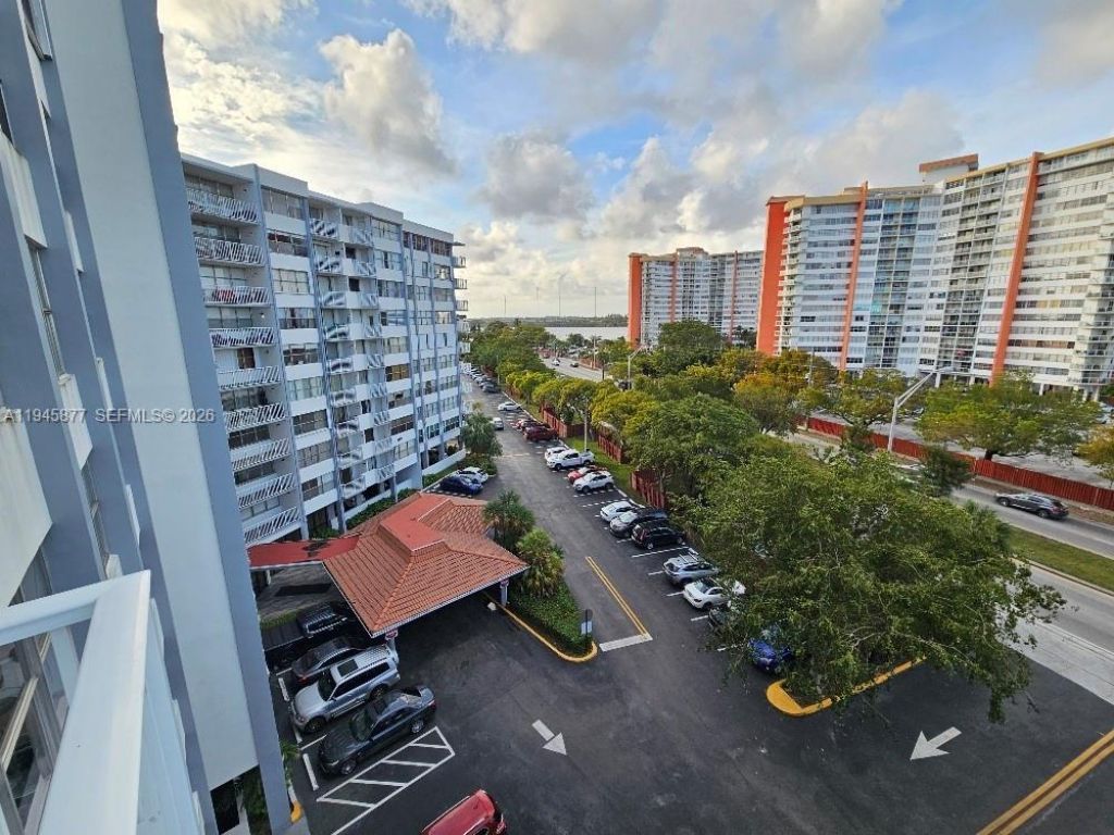 1300 NE Miami Gardens Dr, Unit 706E, Miami, FL 33179 Photo