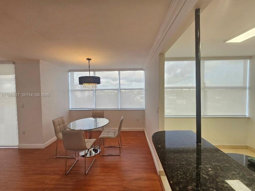 1300 NE Miami Gardens Dr, Unit 706E, Miami, FL 33179 Photo