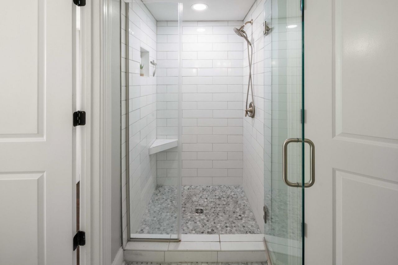 21 George Street Photo 12