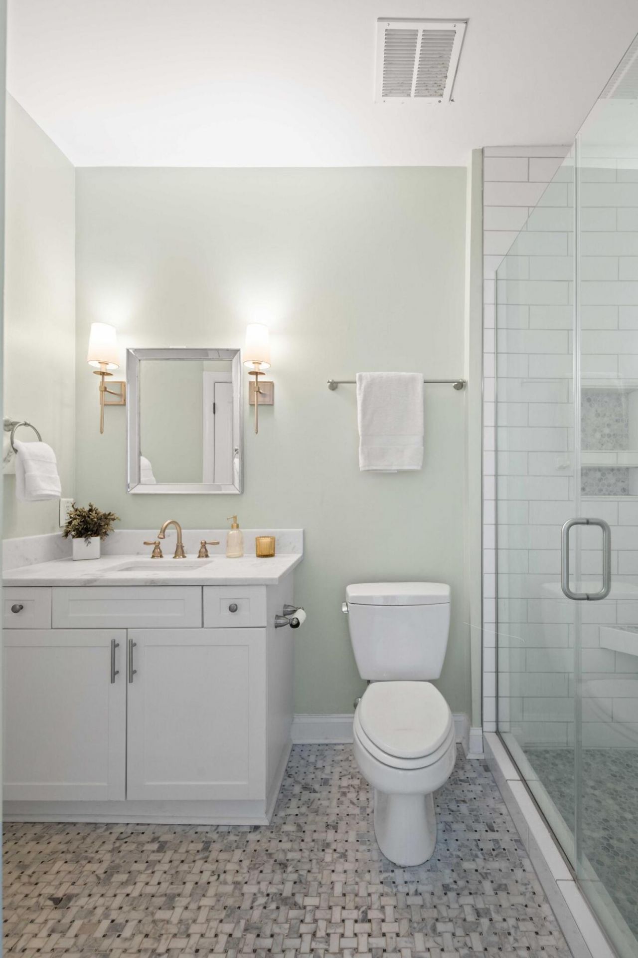 21 George Street Photo 16