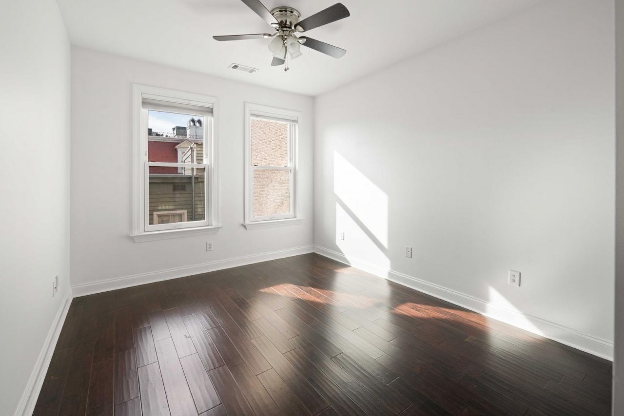 21 George Street Photo 18