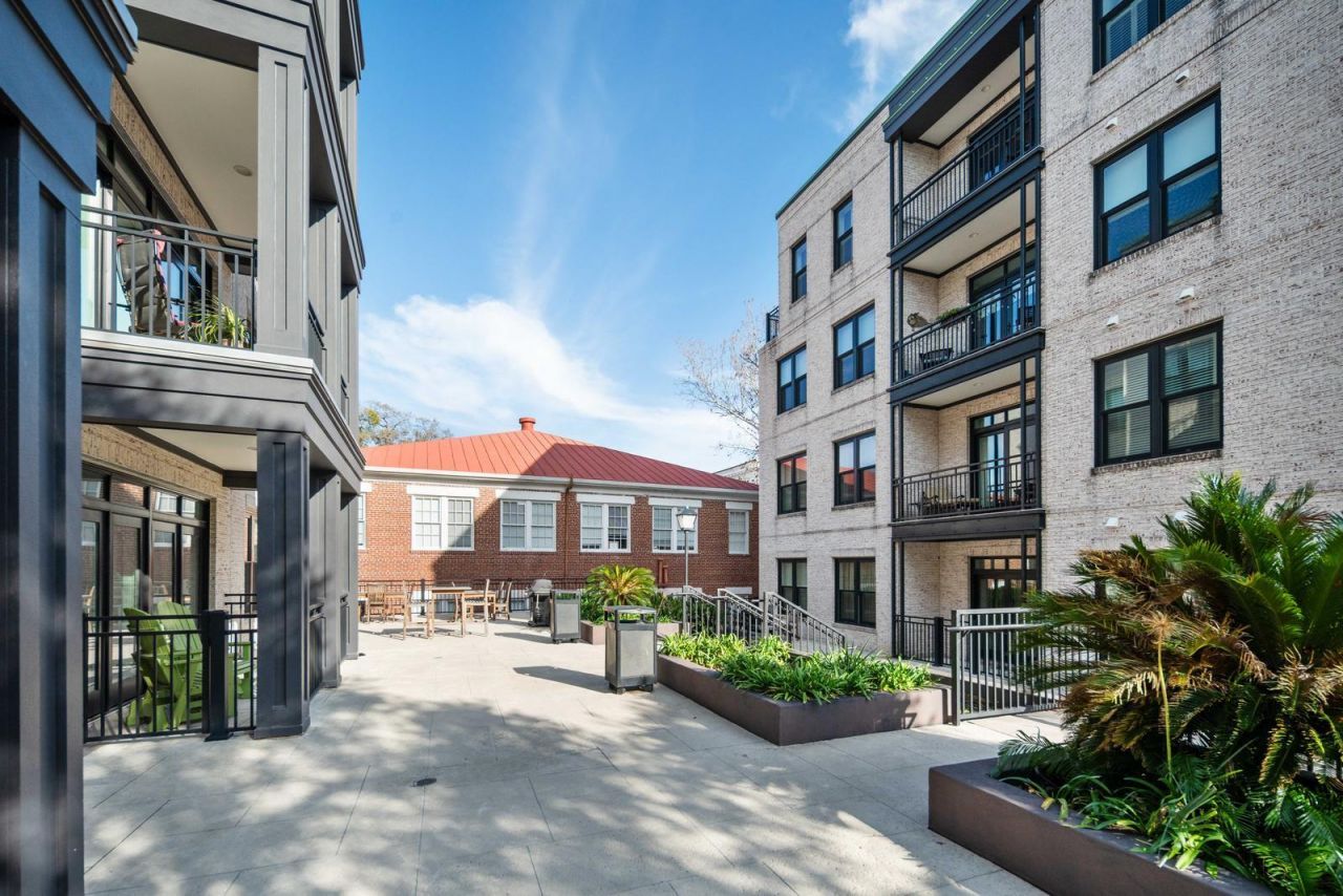 21 George Street Photo 22