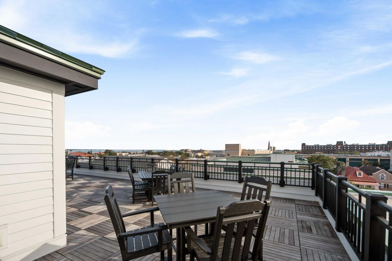 21 George Street Photo 24