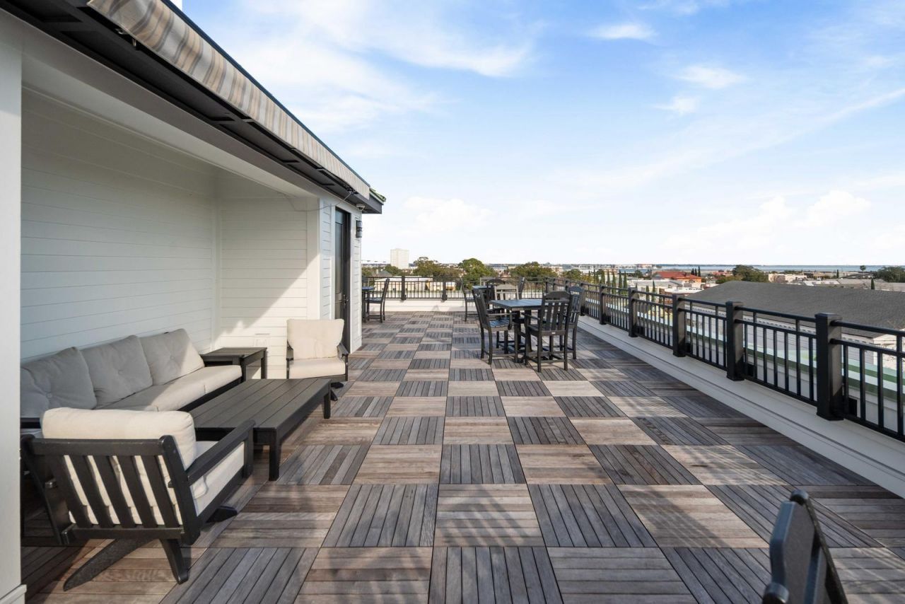 21 George Street Photo 25